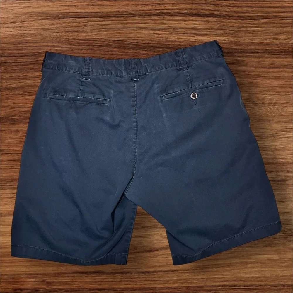 J. Crew Men’s Dark Blue 9” Chino Shorts. Stretch Material. Size 32.